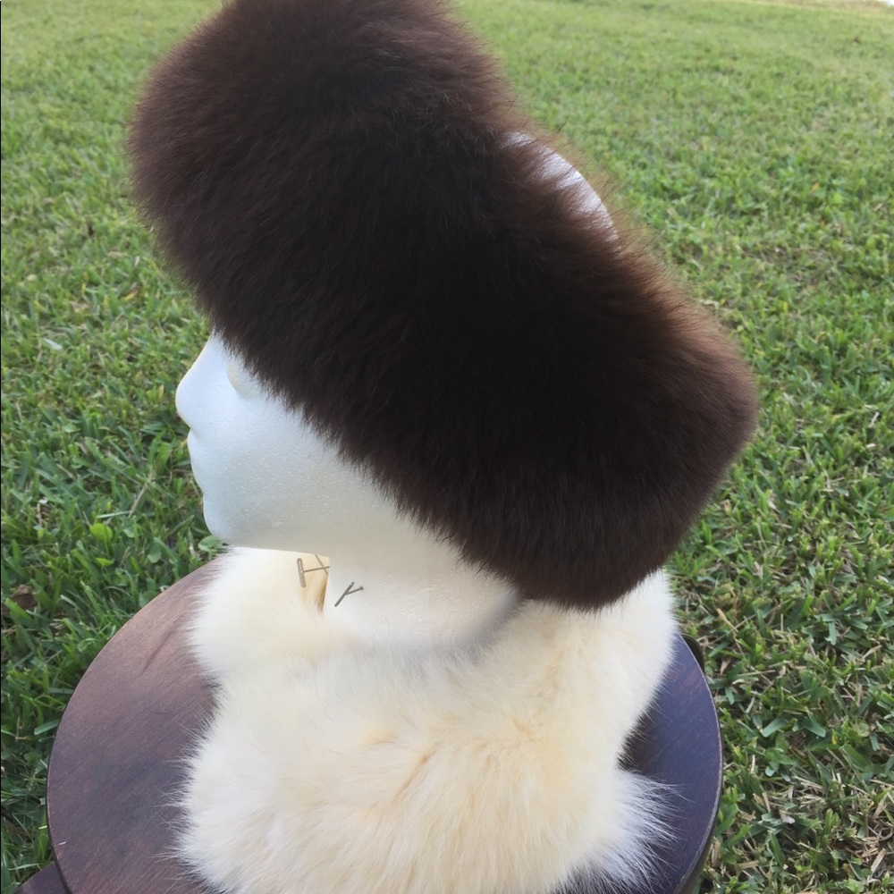 DYED FOX HEAD OR NECK BAND EUC -PLUSH AND FABULOUS